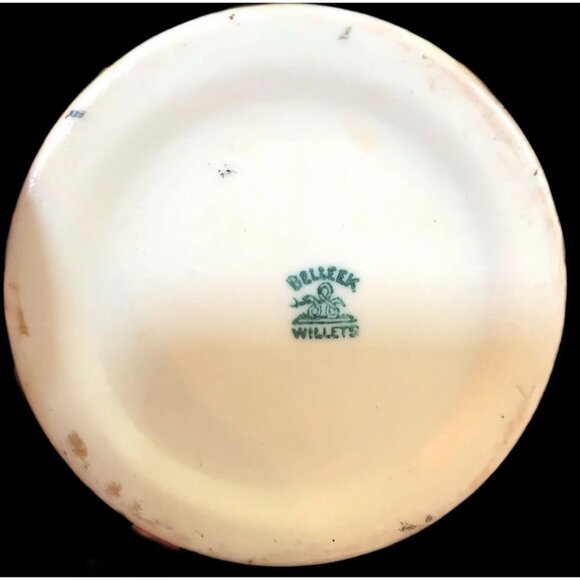 Belleek Willets Porcelain Vase With Hand-Painted Gold Accents & Heart Motif - Picture 7 of 12